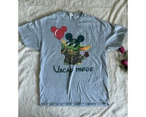 Disney Vaca Mode Yoda T-shirt Fruit of the Loom Large